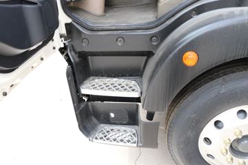 �й����� HOWO TX 250���� 4X2 9.6����ʽ�ػ���(����)(ZZ5187XXYN711GF1L)ͼƬ