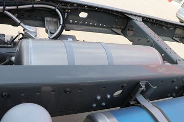 �й����� HOWO TX 250���� 4X2 9.6����ʽ�ػ���(����)(ZZ5187XXYN711GF1L)ͼƬ