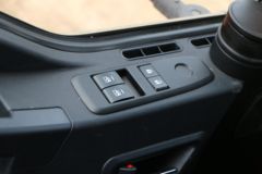 陕汽重卡 德龙新M3000 460马力 6X4牵引车(国六)(SX4259MD4Q1)