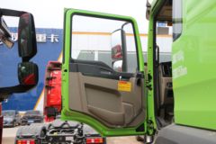 陕汽重卡 德龙M3000S 400马力 8X4 6.5米自卸车(国六)(SX3319HD346)