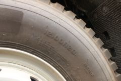 陕汽重卡 德龙M3000S 400马力 8X4 6.5米自卸车(国六)(SX3319HD346)