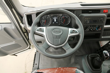 ���� ˧��Q6 130���� 4.18�׵��������Ῠ(����)ͼƬ