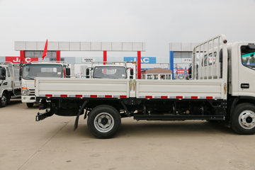 ���� ˧��Q6 130���� 4.18�׵��������Ῠ(����)ͼƬ