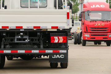 ���� ˧��Q6 130���� 4.18�׵��������Ῠ(����)ͼƬ