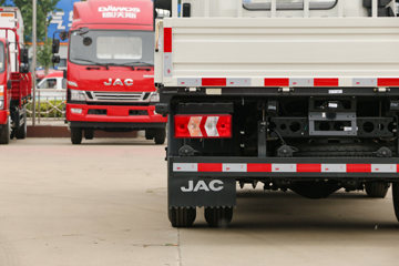 ���� ˧��Q6 130���� 4.18�׵��������Ῠ(����)ͼƬ