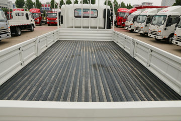 ���� ˧��Q6 130���� 4.18�׵��������Ῠ(����)ͼƬ