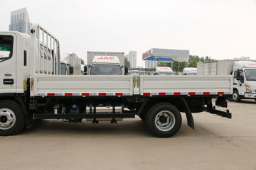 ���� ˧��Q6 130���� 4.18�׵��������Ῠ(����)ͼƬ