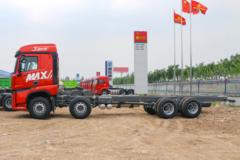 中国重汽 HOWO MAX 460马力 8X4 9.55米翼开启厢式载货车(国六)(ZZ5317XYKV446KF1)