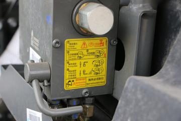 �й����� HOWO MAX 460���� 8X4 9.55����������ʽ�ػ���(����)ͼƬ