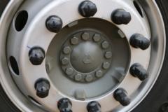 中国重汽 HOWO MAX 460马力 8X4 9.55米翼开启厢式载货车(国六)(ZZ5317XYKV446KF1)