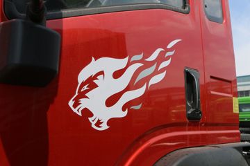 �������� 7ϵ 220���� 4X2 3.8���Ű���ж��(����)ͼƬ