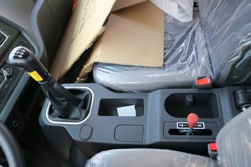 �������� 7ϵ 220���� 4X2 3.8���Ű���ж��(����)ͼƬ