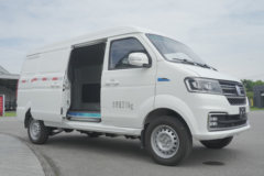 金杯新能源 新海狮EV 2022款创富型 4.5米纯电动封闭货车40.55kWh