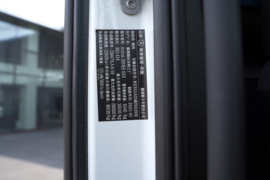 奔驰新Actros&nbsp;牵引车驾驶室                                               图片