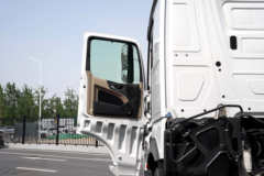 奔驰 新Actros重卡 510马力 6X4牵引车(型号2651 LS)(国六)