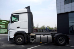 奔驰 新Actros重卡 450马力 4X2 牵引车(型号1845 LS)(国六)