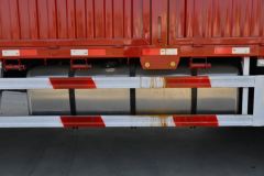 陕汽重卡 德龙L5000 绿通版 240马力 4X2 6.8米仓栅式载货车(国六)(SX5189CCYLA501F2)