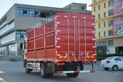 陕汽重卡 德龙L5000 绿通版 240马力 4X2 6.8米仓栅式载货车(国六)(SX5189CCYLA501F2)