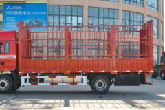 陕汽重卡 德龙L5000 绿通版 240马力 4X2 6.8米仓栅式载货车(国六)(SX5189CCYLA501F2)