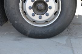 奥铃大黄蜂&nbsp;载货车底盘                                                图片