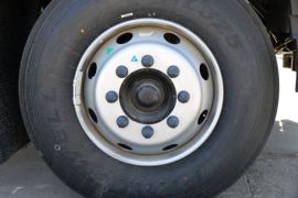 奥铃大黄蜂&nbsp;载货车底盘                                                图片