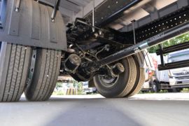 奥铃大黄蜂&nbsp;载货车底盘                                                图片