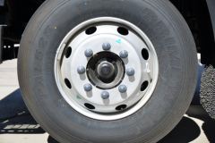 福田 奥铃大黄蜂 Home版 230马力 6.8米排半仓栅式载货车(国六)(BJ5186CCYLPFK-AD1)