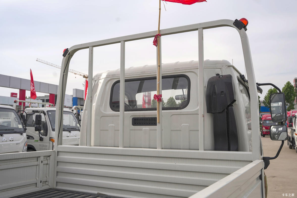 ���� ����J5 ƽ̨�� 132���� 4.18�׵��������Ῠ(����)(HFC1045P22K1C7S)��װ                                                