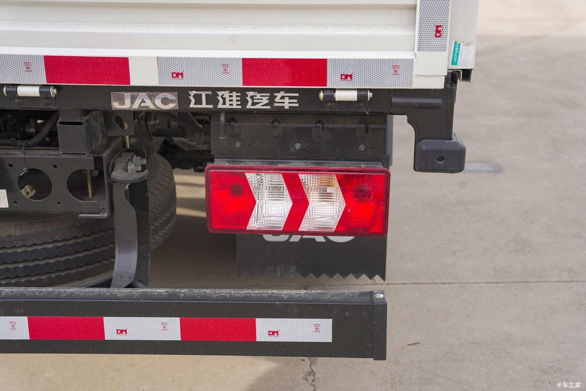 ���� ����J5 ƽ̨�� 132���� 4.18�׵��������Ῠ(����)(HFC1045P22K1C7S)��װ                                                