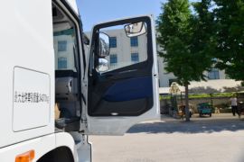 欧曼GTL&nbsp;牵引车驾驶室                                               图片