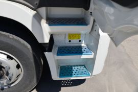 欧曼GTL&nbsp;牵引车驾驶室                                               图片