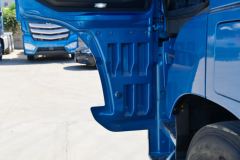 福田 欧曼EST 北方版 520马力 8X4 9.53米AMT自动挡栏板载货车(国六)(BJ1319Y6GRL-01)