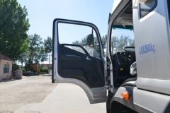 福田 欧曼行星 基本型 290马力 6X2 8.6米厢式载货车(国六)(BJ5256XXY-1A)