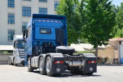 福田 欧曼EST 6系重卡 北方版 580马力 6X4 AMT自动挡牵引车(国六)(BJ4259Y6BHL-03)