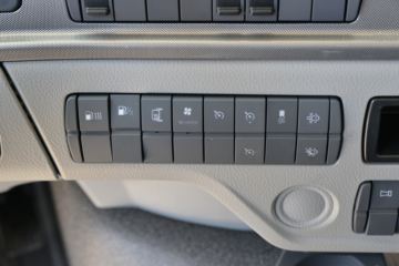  ŷEST  520 6X4 AMTԶǣ()(2.846ٱ)(BJ4259Y6DHL-12)ͼƬ
