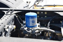 欧曼EST&nbsp;牵引车底盘                                                图片