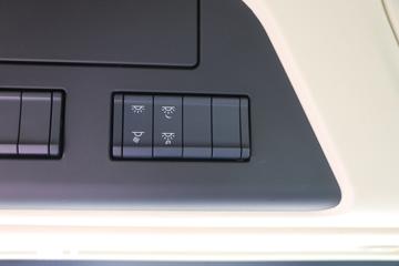 �����ؿ� ����M6000 245���� 4X2 6.85�ײ�դʽ�ػ���(����)(SX5189CCYVB481)ͼƬ