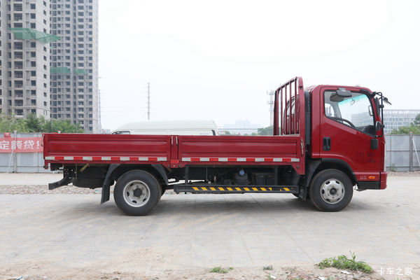 ��³ľ�����ܹ���4��2������������һ̨