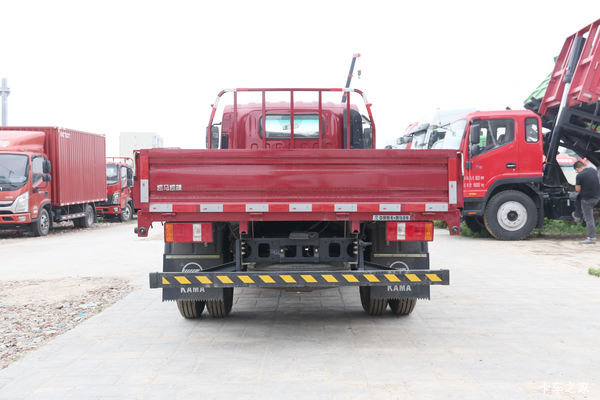 ��³ľ�����ܹ���4��2������������һ̨