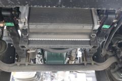 一汽解放 J6L中卡 尊享版 绿通款 260马力 4X2 6.75米仓栅式载货车(国六)(CA5170CCYP62K1L4A2E6)