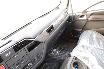 �ൺ��� JK6�п� 220���� 4X2 6.75�������ػ���(����)(CA1168P28K2L2E6A80)ͼƬ