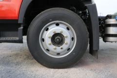 青岛解放 JK6中卡 220马力 4X2 6.75米栏板载货车(国六)(CA1168P28K2L2E6A80)