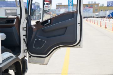 �������ó� ������9 ���˰� 150���� 4X2 4.15�׵�����ʽ�Ῠ(����)ͼƬ