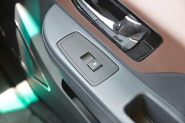 �������ó� ������9 ���˰� 150���� 4X2 4.15�׵�����ʽ�Ῠ(����)ͼƬ