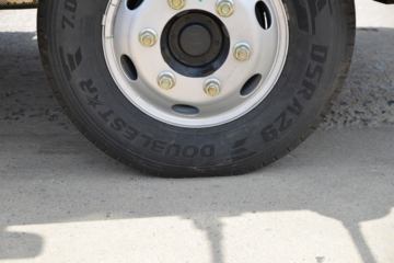 �������ó� ������9 ���˰� 150���� 4X2 4.15�׵�����ʽ�Ῠ(����)ͼƬ