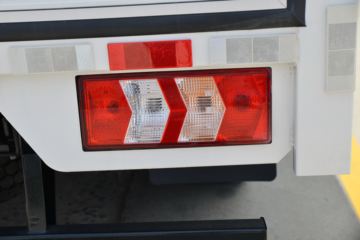 �������ó� ������9 ���˰� 150���� 4X2 4.15�׵�����ʽ�Ῠ(����)ͼƬ