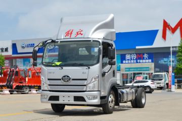 解放 领途 131马力 4.16米单排厢式轻卡(国六)(CA5047XXYP40K42L2E6A84)