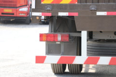 中国重汽 豪沃NX中卡 220马力 4X2 6.75米栏板载货车(国六)(ZZ1167K511JF1)