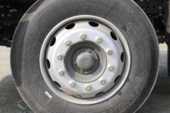 中国重汽 豪沃N5W中卡 220马力 4X2 6.75米仓栅式载货车(ZZ5185CCYK5113E1H)