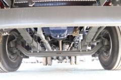 中国重汽 豪沃N5W中卡 220马力 4X2 6.75米仓栅式载货车(ZZ5185CCYK5113E1H)